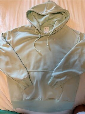Nike Men's Mint Green Pullover Hoodie